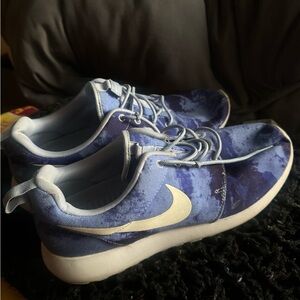 Nike Roshe blue tie dye